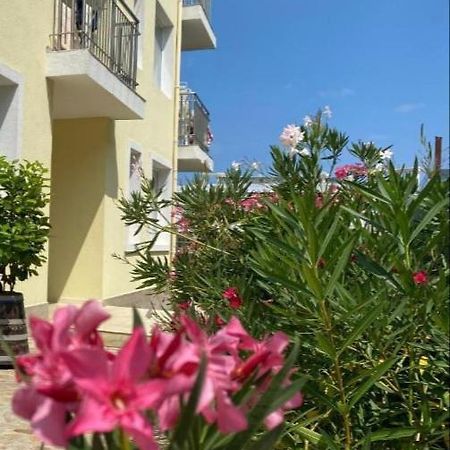 Byala Friendy Sea Apartaments Extérieur photo
